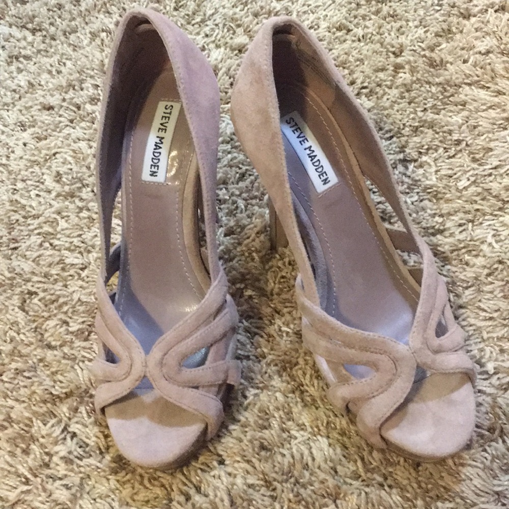 Steve Madden suede platform heel